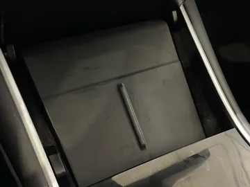 2021 Tesla Model Y - image 22