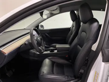 2021 Tesla Model Y - image 3