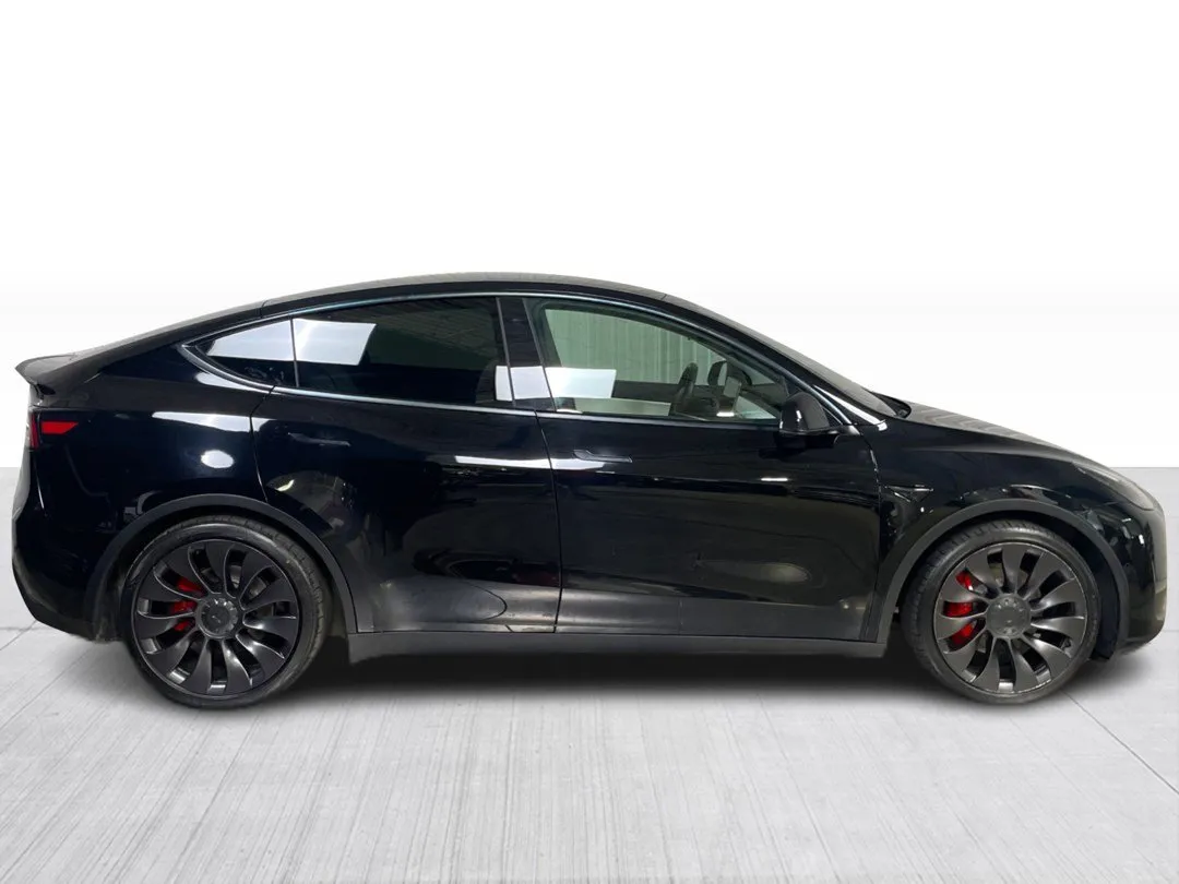 2021 Tesla Model Y — photo 2
