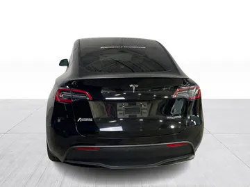2021 Tesla Model Y - image 11