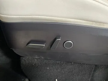 2021 Tesla Model Y - image 18