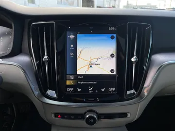 2019 Volvo S60 - image 21