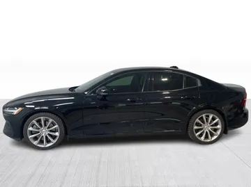 2019 Volvo S60 - image 4