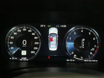 2019 Volvo S60 - image 15