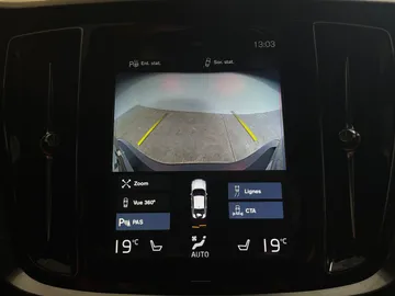 2019 Volvo S60 - image 23