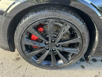 2019 Volvo S60 - image 7