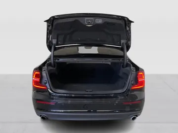 2019 Volvo S60 - image 14