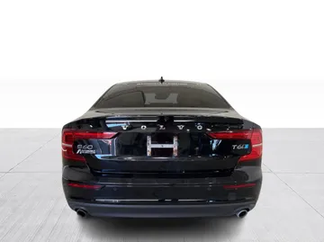2019 Volvo S60 - image 13