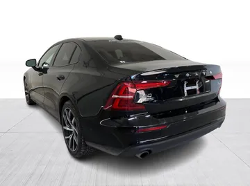 2019 Volvo S60 - image 12