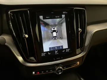 2019 Volvo S60 - image 23