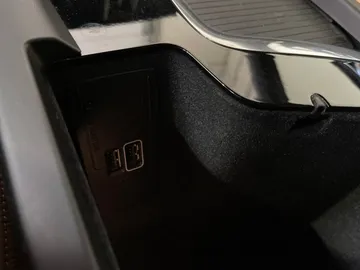 2019 Volvo S60 - image 28