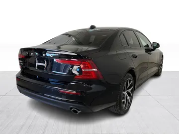 2019 Volvo S60 - image 15