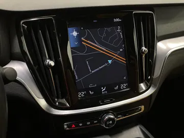 2019 Volvo S60 - image 32