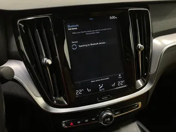 2019 Volvo S60 - image 27