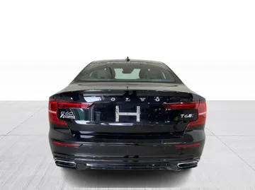 2019 Volvo S60 - image 13