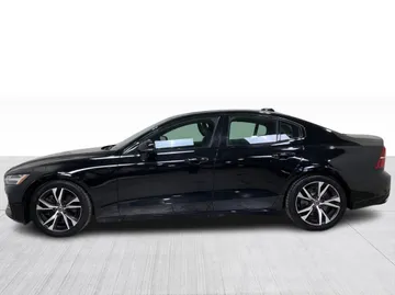 2019 Volvo S60 - image 11