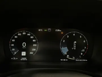 2019 Volvo S60 - image 18