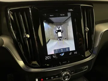 2019 Volvo S60 - image 23