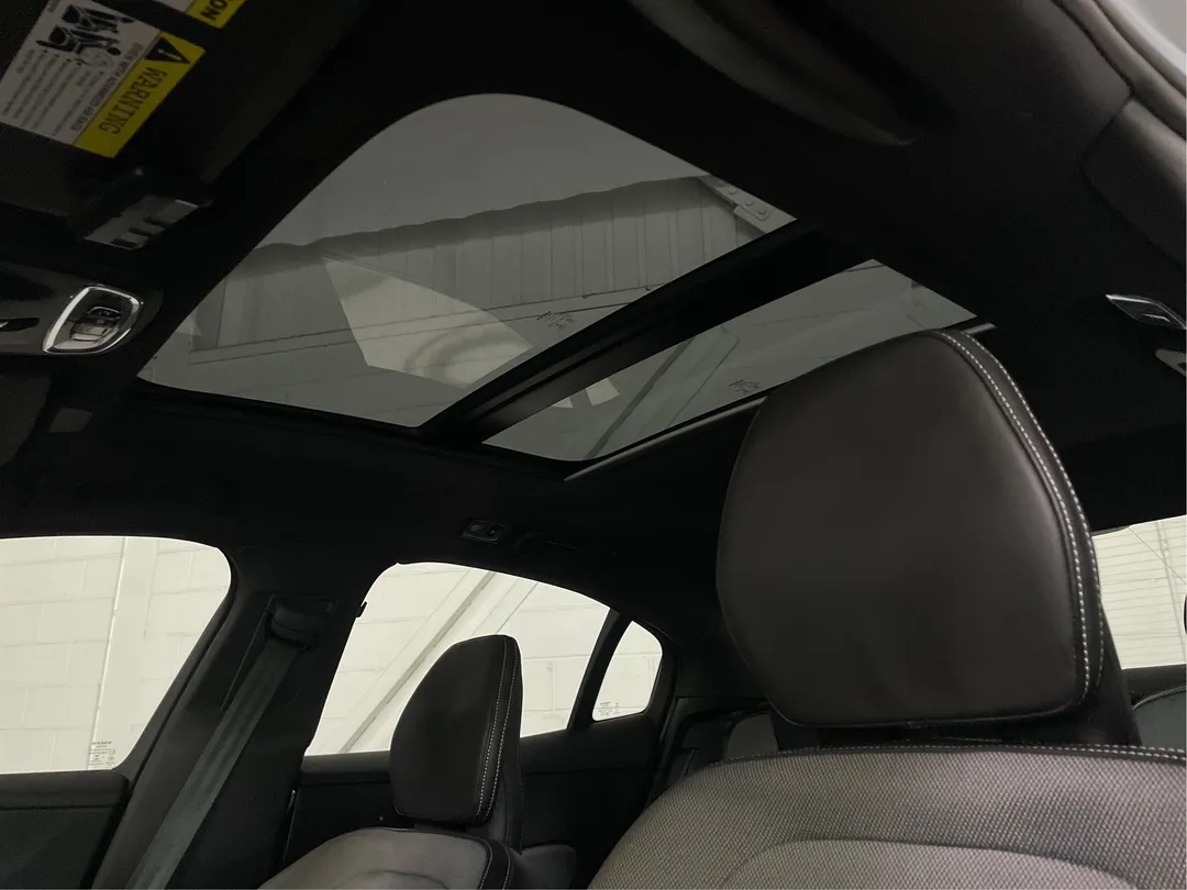 2022 Volvo S60 — photo 5