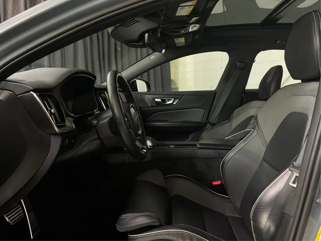2022 Volvo S60 — photo 3
