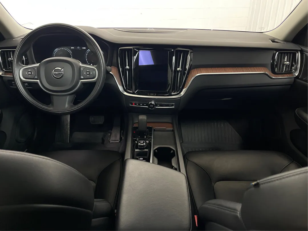 2022 Volvo S60 — photo 4