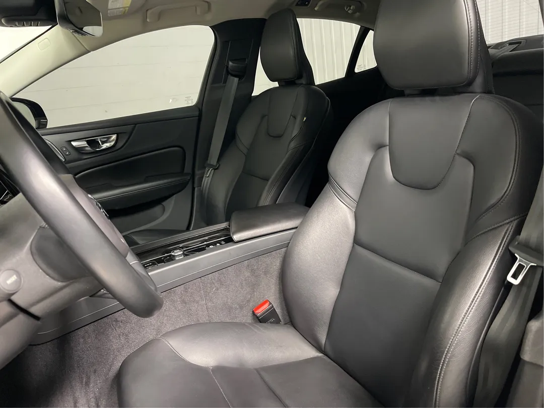 2022 Volvo S60 — photo 3
