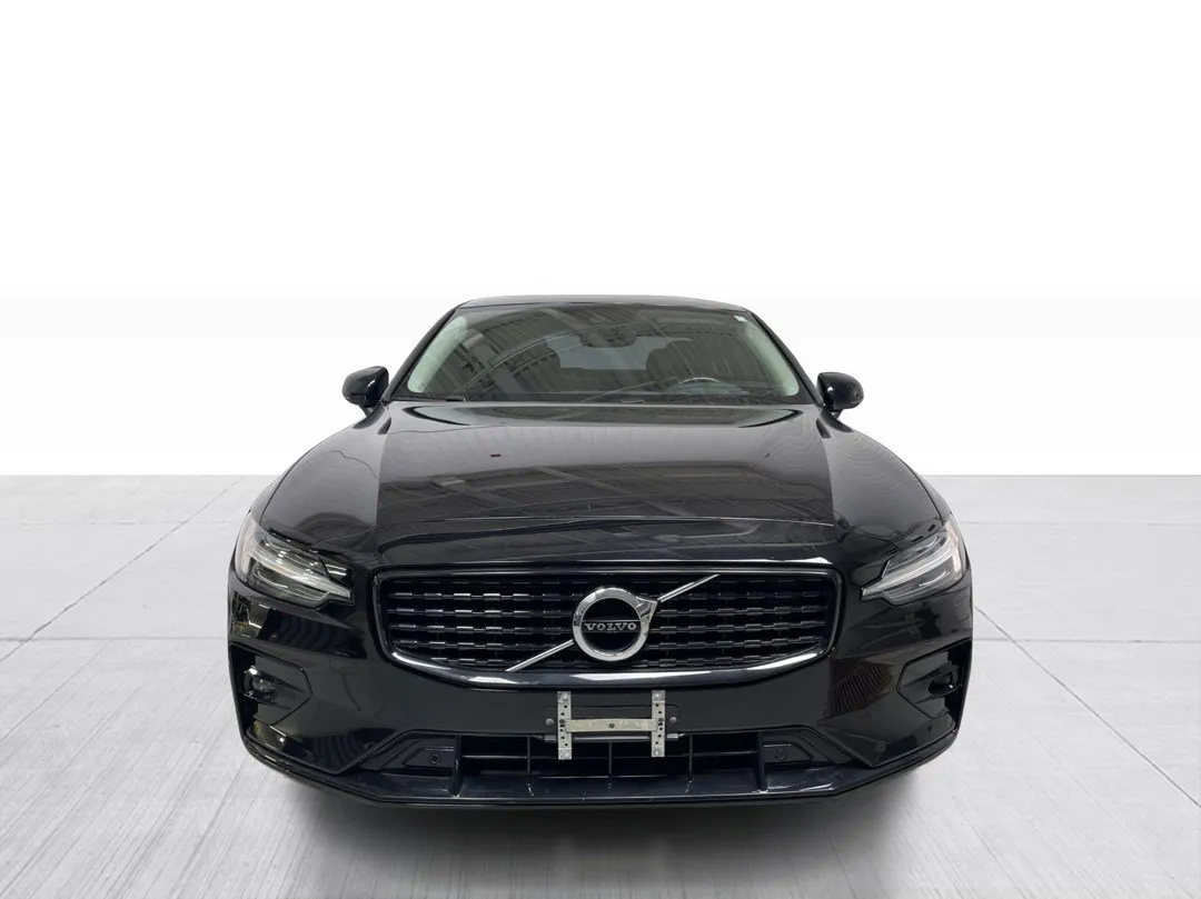 2022 Volvo S60 — photo 8
