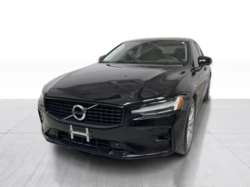 2022 Volvo S60 - image 10