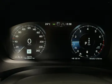 2022 Volvo S60 - image 20