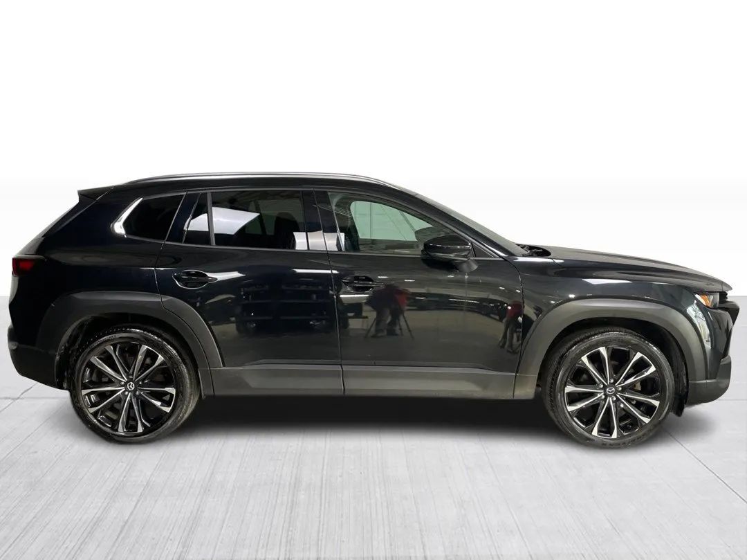2023 Mazda CX-50 — photo 2