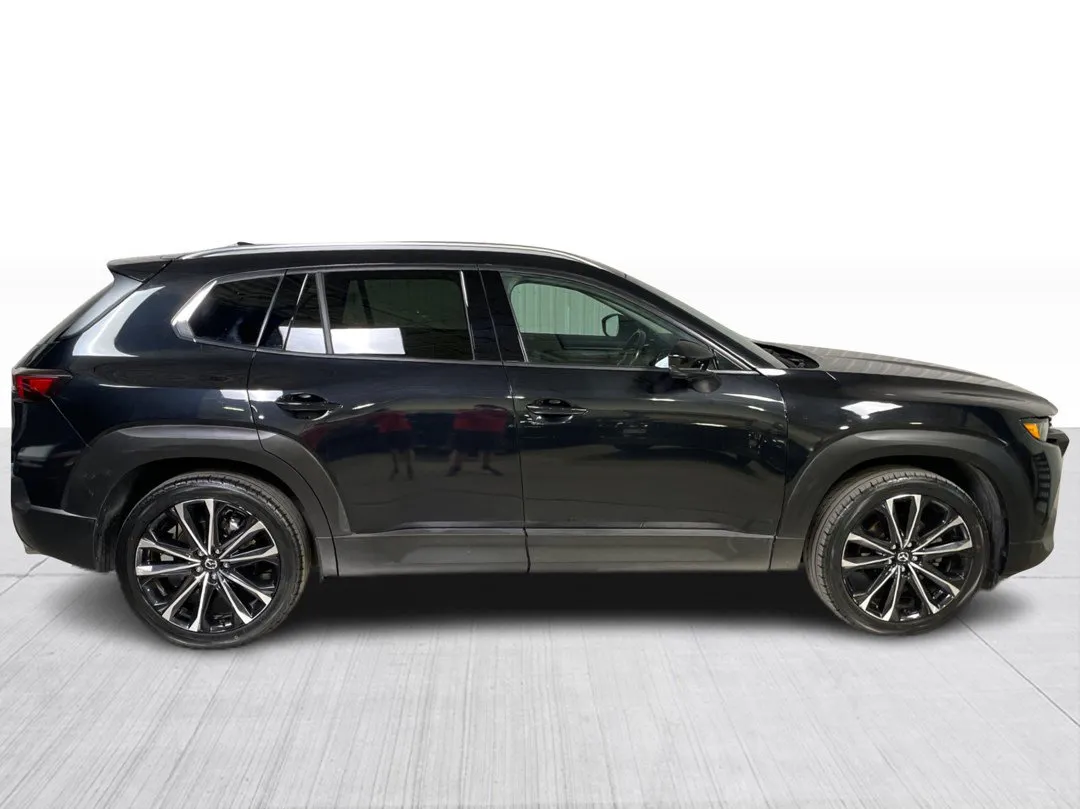 2023 Mazda CX-50 — photo 2