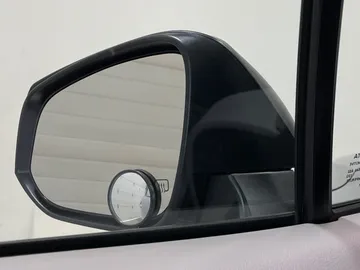 2024 Toyota Corolla Cross - image 18