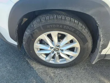 2023 Toyota Corolla Cross - image 7