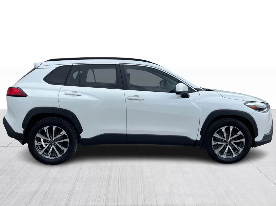 2023 Toyota Corolla Cross — photo 2