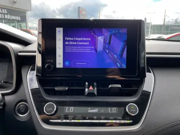 2023 Toyota Corolla Cross - image 20