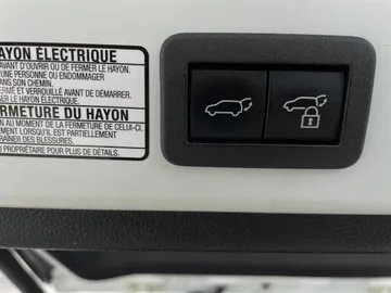 2023 Toyota Corolla Cross - image 19