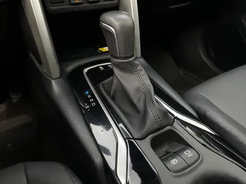 2023 Toyota Corolla Cross - image 27