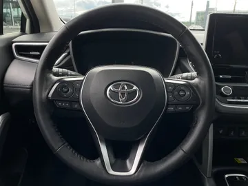 2023 Toyota Corolla Cross - image 17