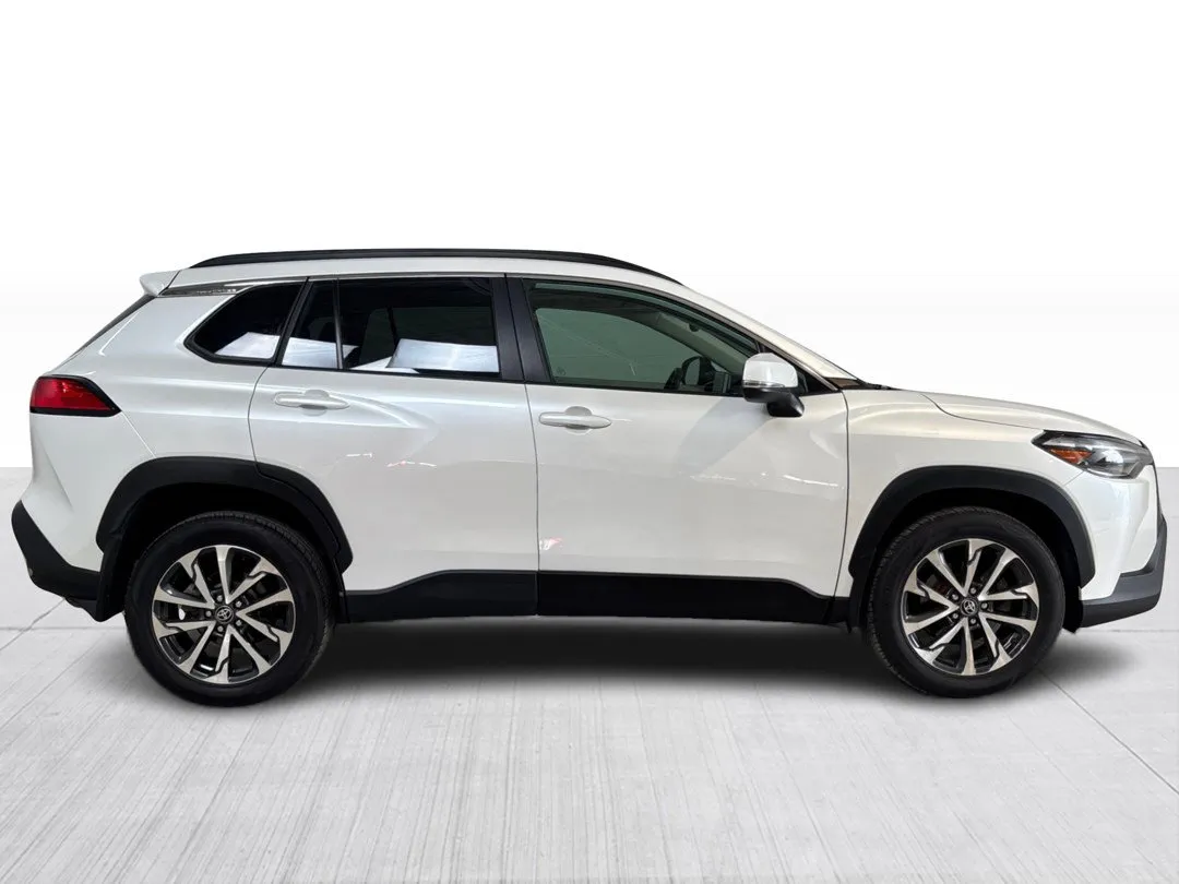 2024 Toyota Corolla Cross — photo 2