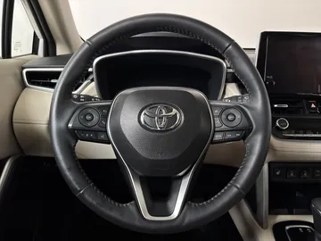 2024 Toyota Corolla Cross - image 19