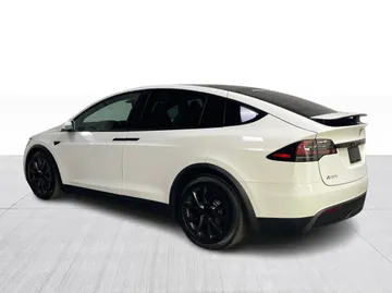 2022 Tesla Model X - image 10