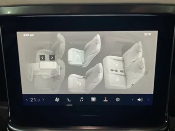 2022 Tesla Model X - image 27