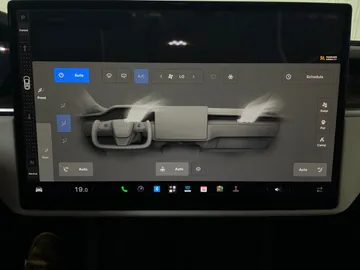 2022 Tesla Model X - image 23