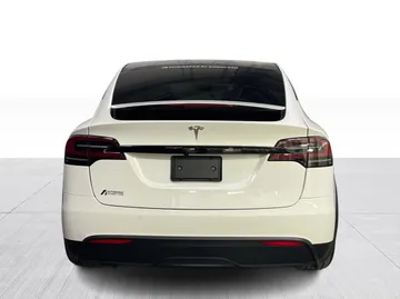 2022 Tesla Model X - image 11