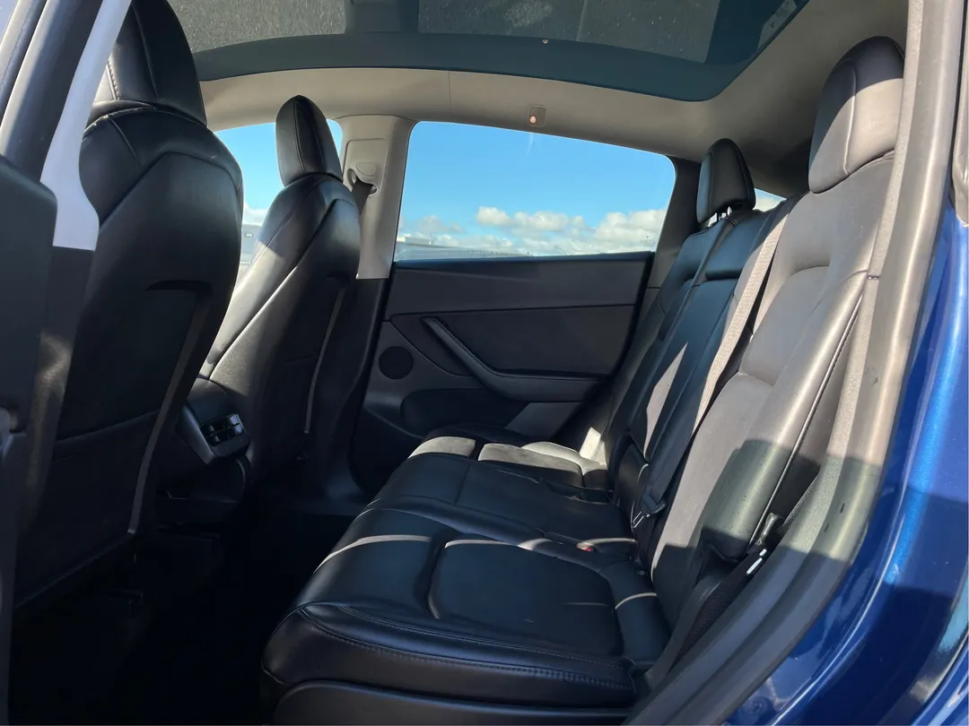 2022 Tesla Model Y Long Range AWD, photo 10