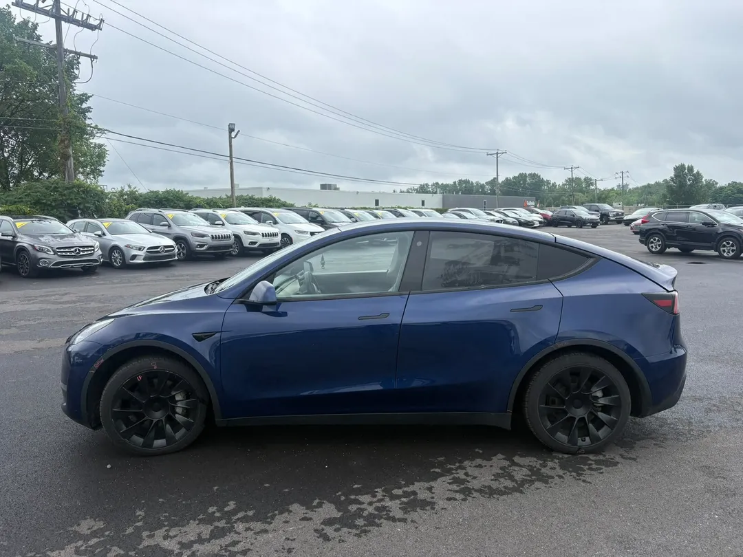 2022 Tesla Model Y — photo 4