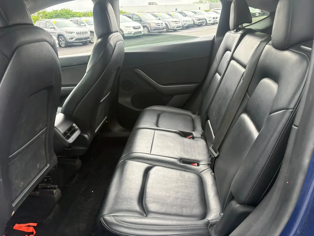 2022 Tesla Model Y — photo 7