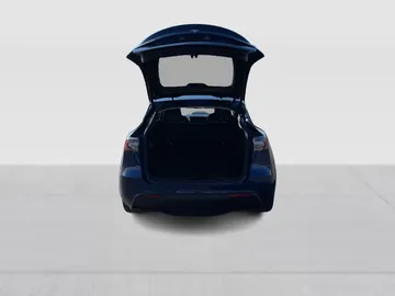 2022 Tesla Model Y - image 14