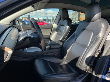 2022 Tesla Model Y - image 3
