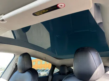 2022 Tesla Model Y - image 6